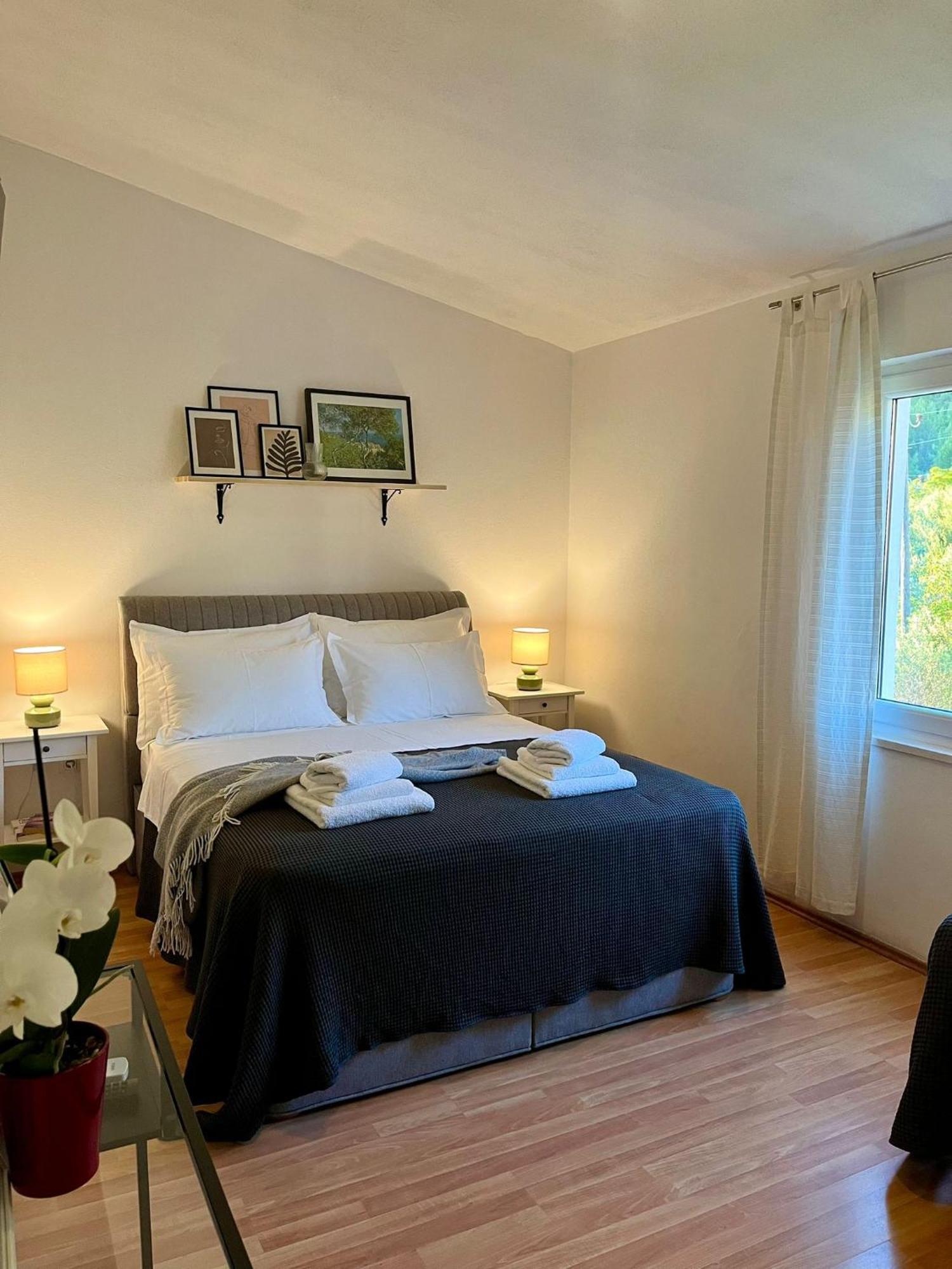 Apartments Curnic Jesenice  Ngoại thất bức ảnh