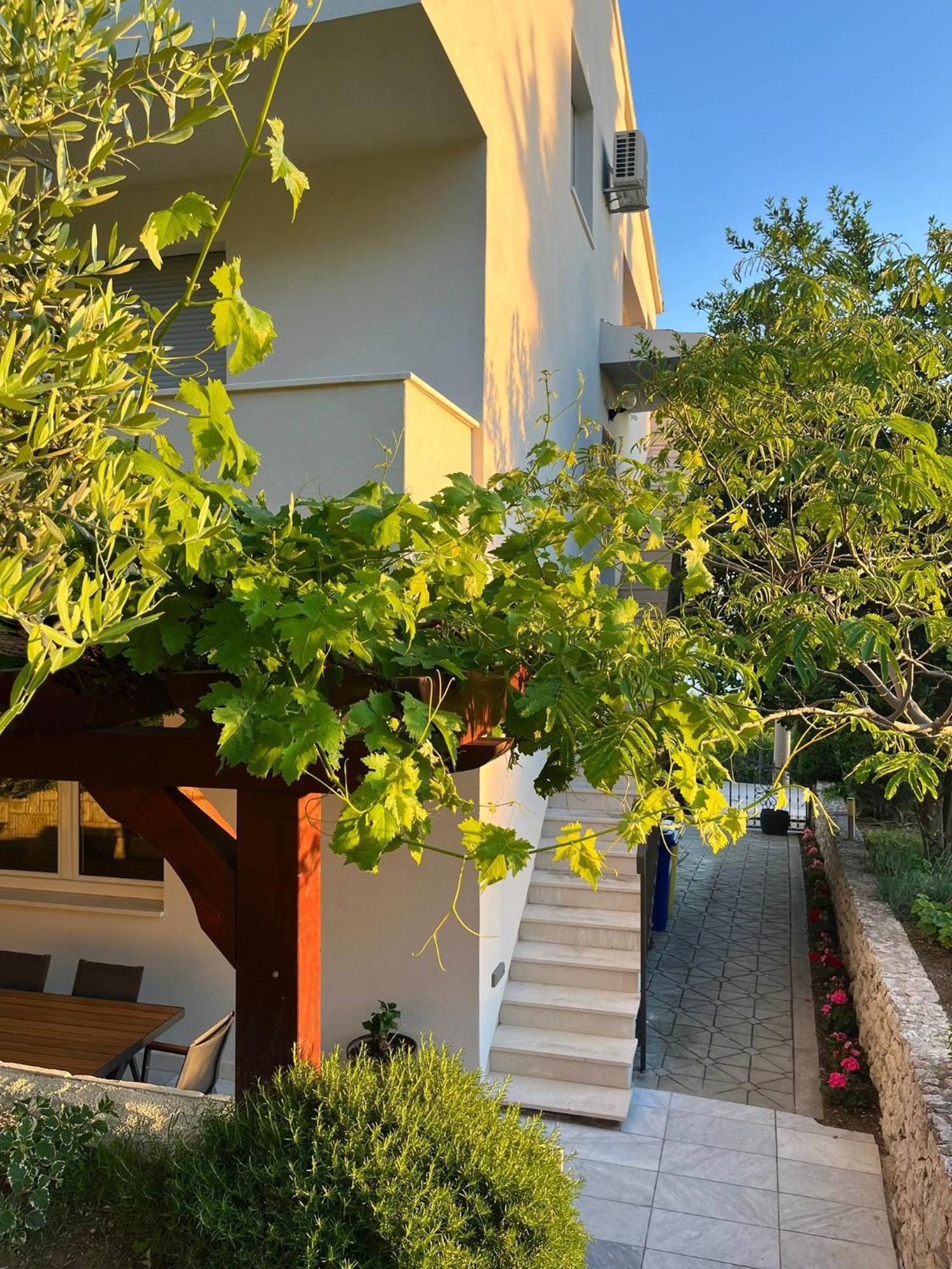 Apartments Curnic Jesenice  Ngoại thất bức ảnh