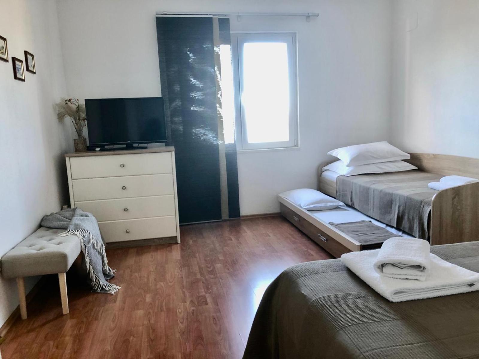 Apartments Curnic Jesenice  Ngoại thất bức ảnh