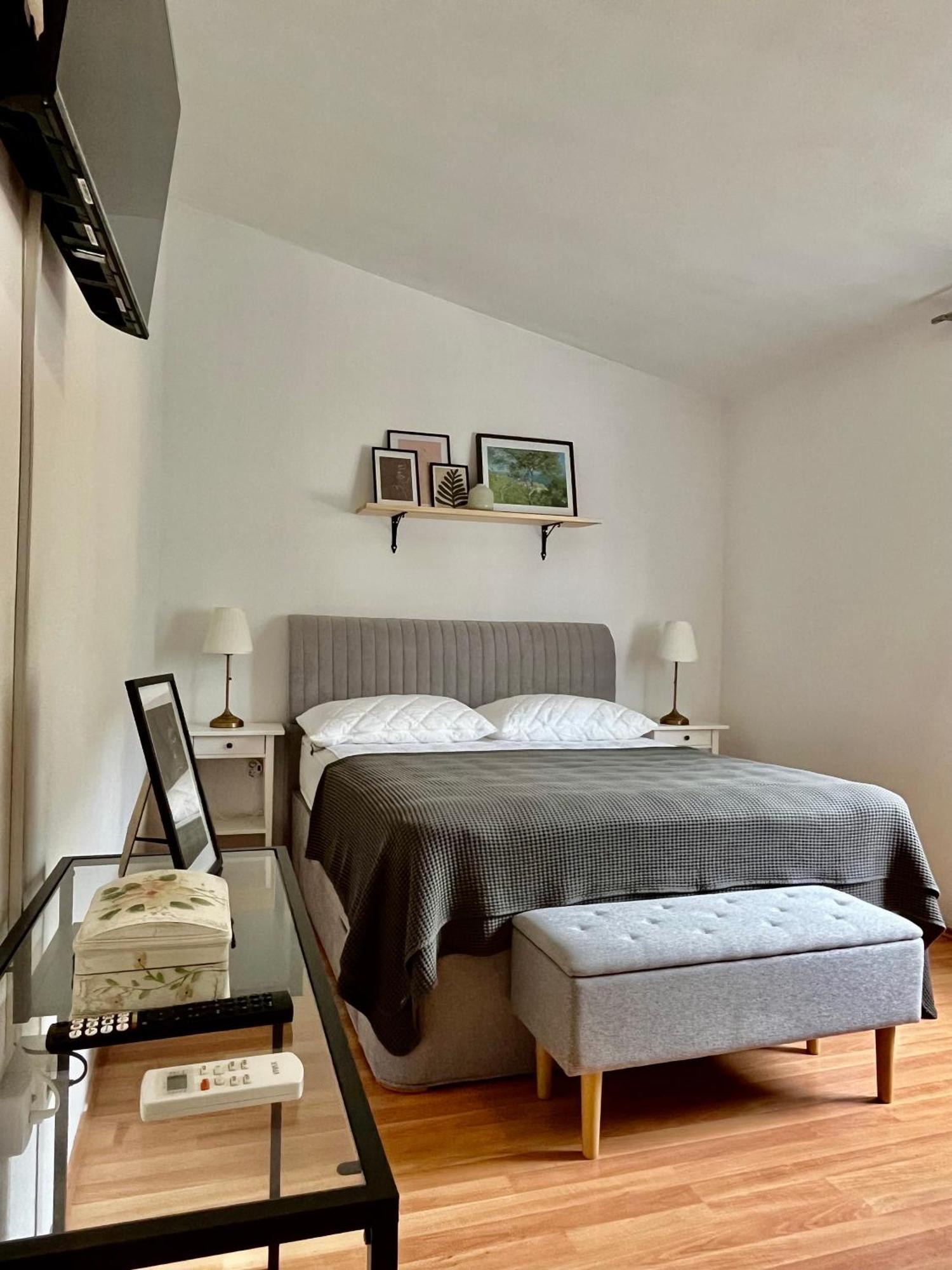 Apartments Curnic Jesenice  Ngoại thất bức ảnh
