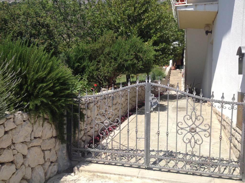 Apartments Curnic Jesenice  Ngoại thất bức ảnh